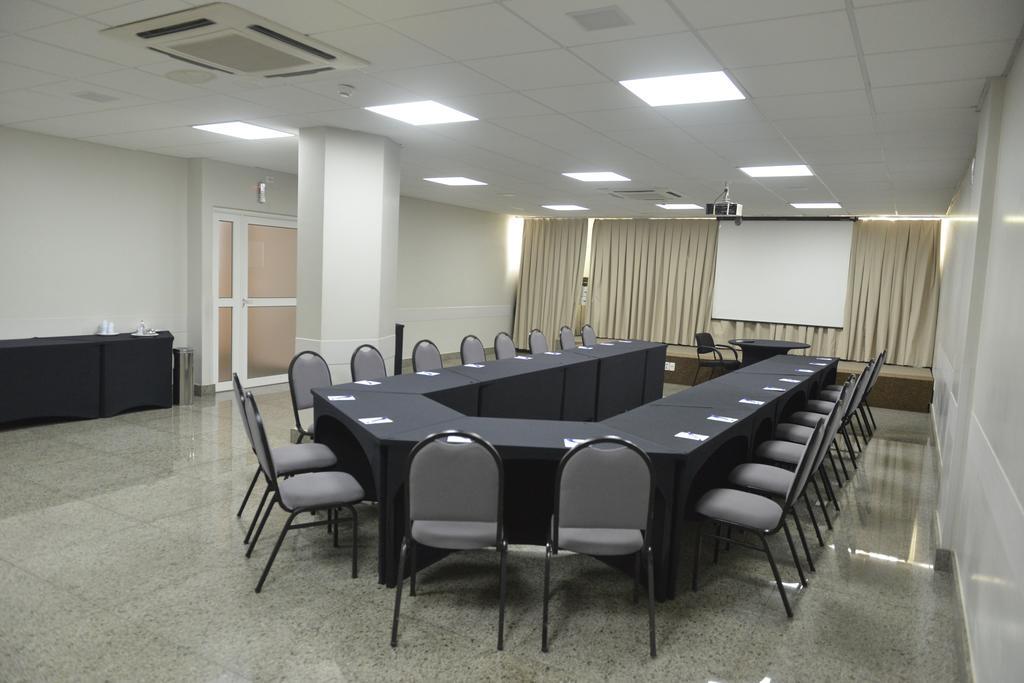 Oitis Hotel Goiânia Esterno foto